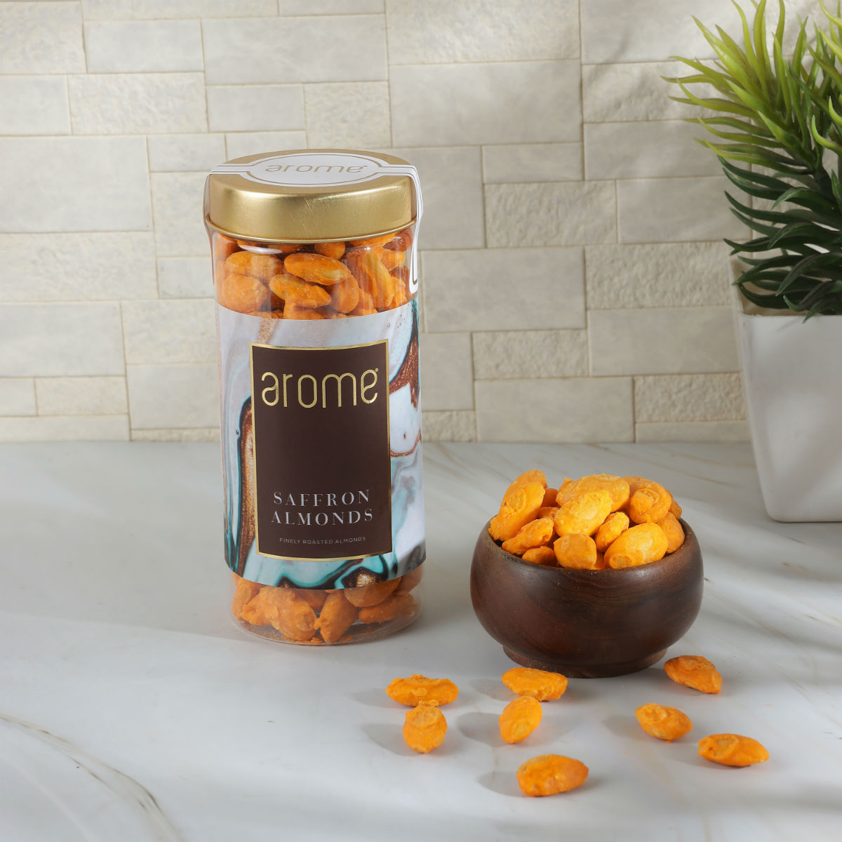 Saffron Almonds 100 g - Image 2